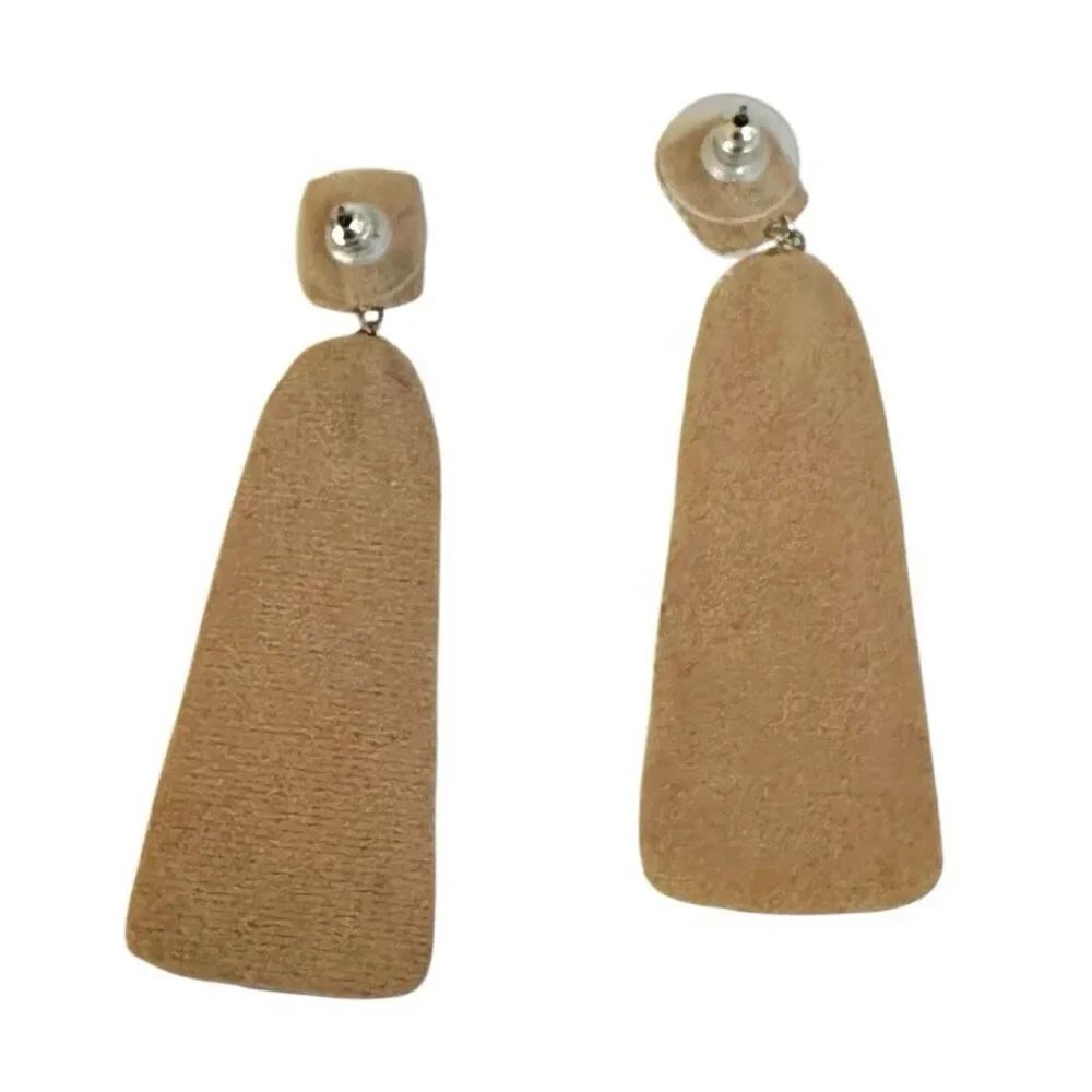 White beaded statement earrings - Picture 7 of 7